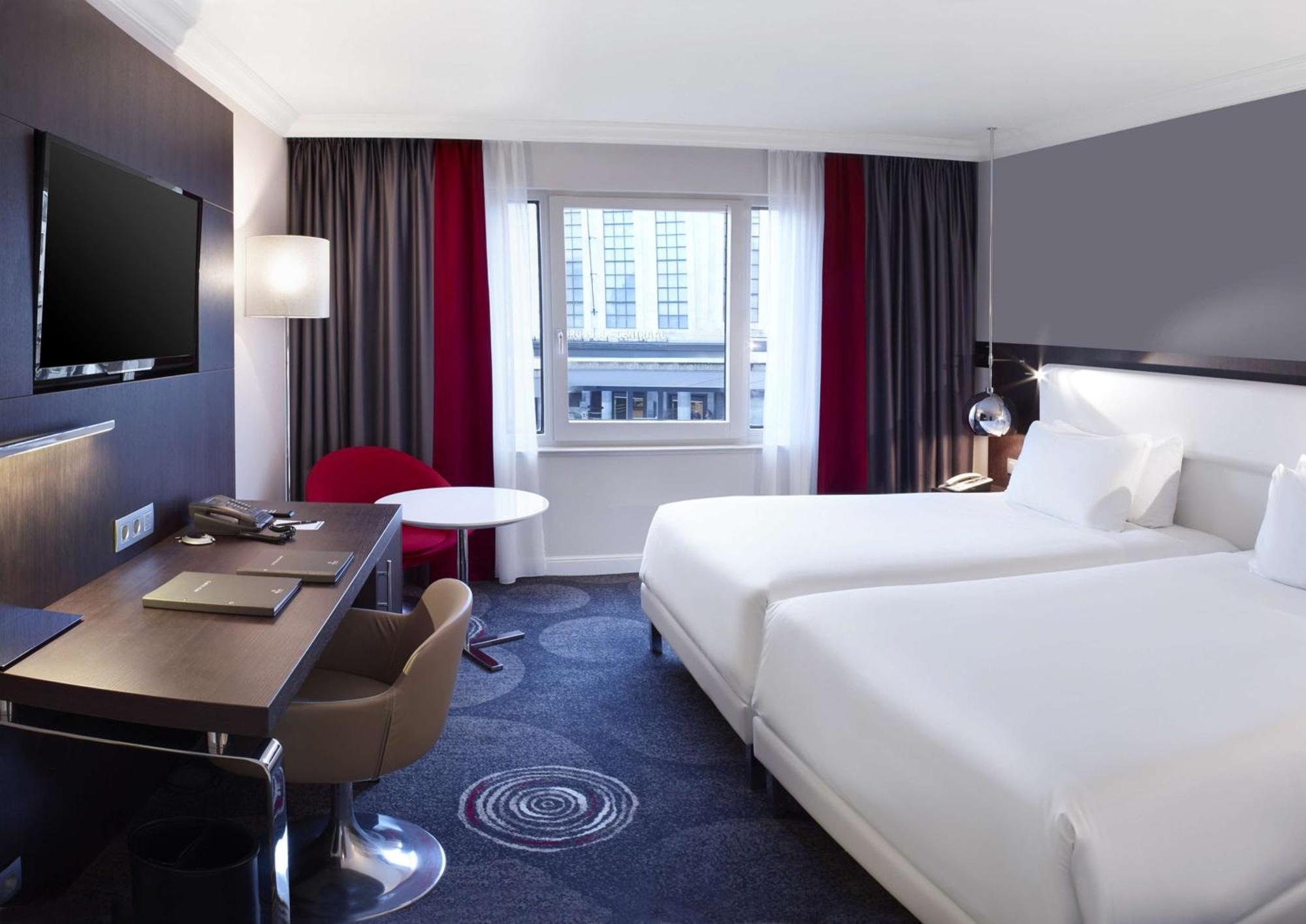 Hilton Brussels Grand Place Extérieur photo