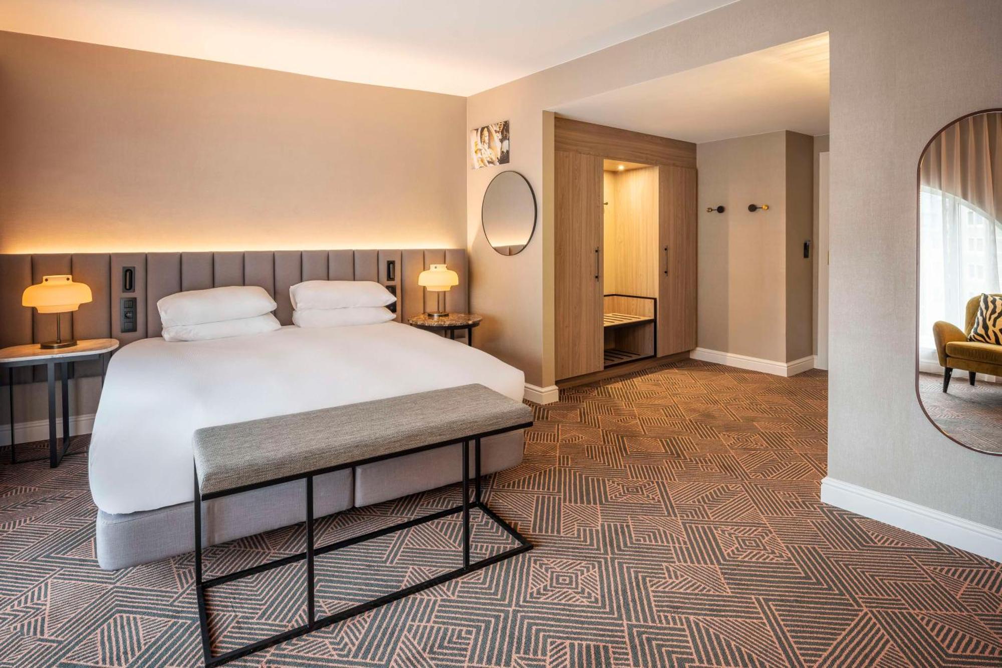 Hilton Brussels Grand Place Extérieur photo